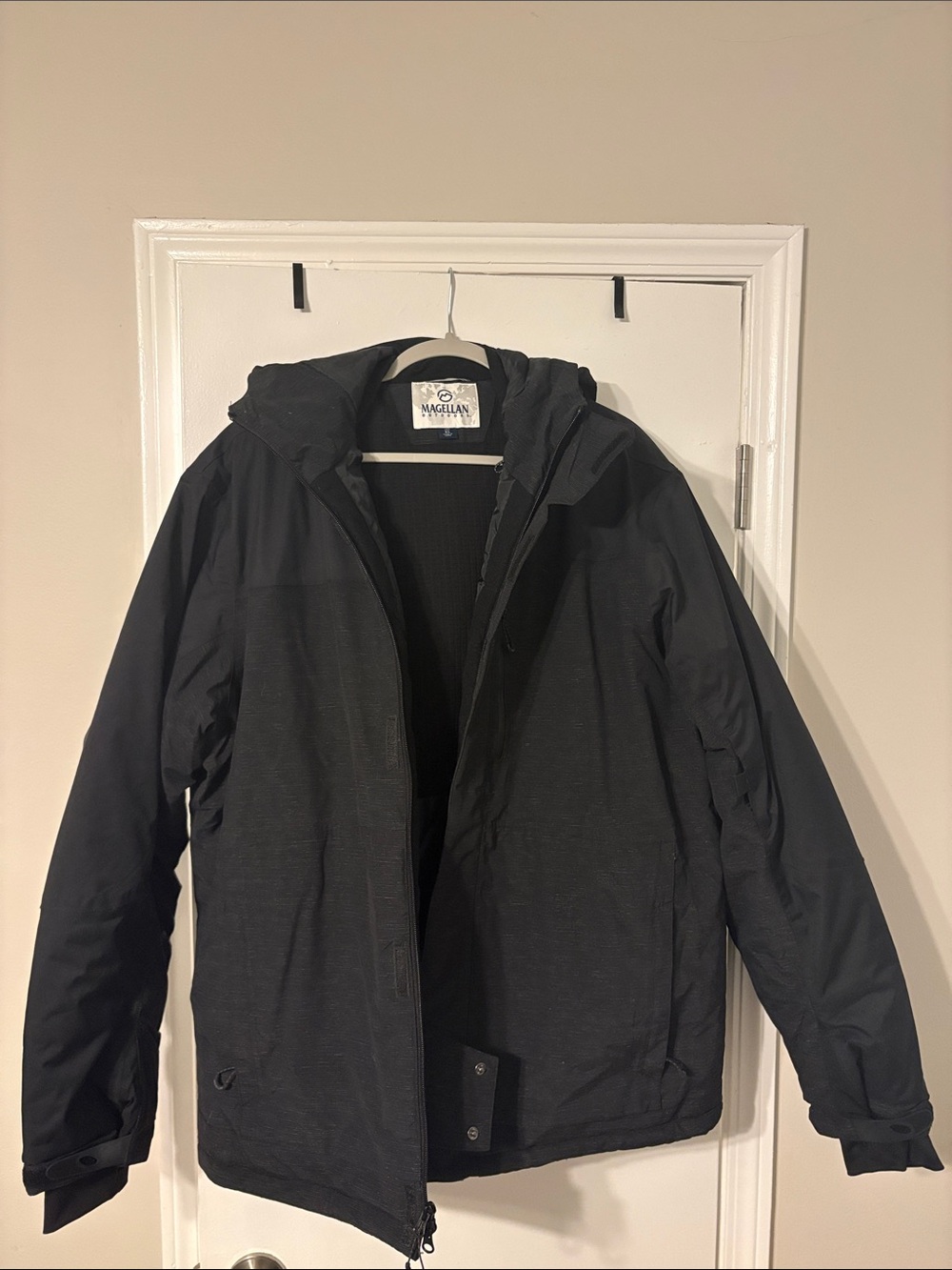Magellan Outdoors Men's Black Hooded Raincoat Jacket